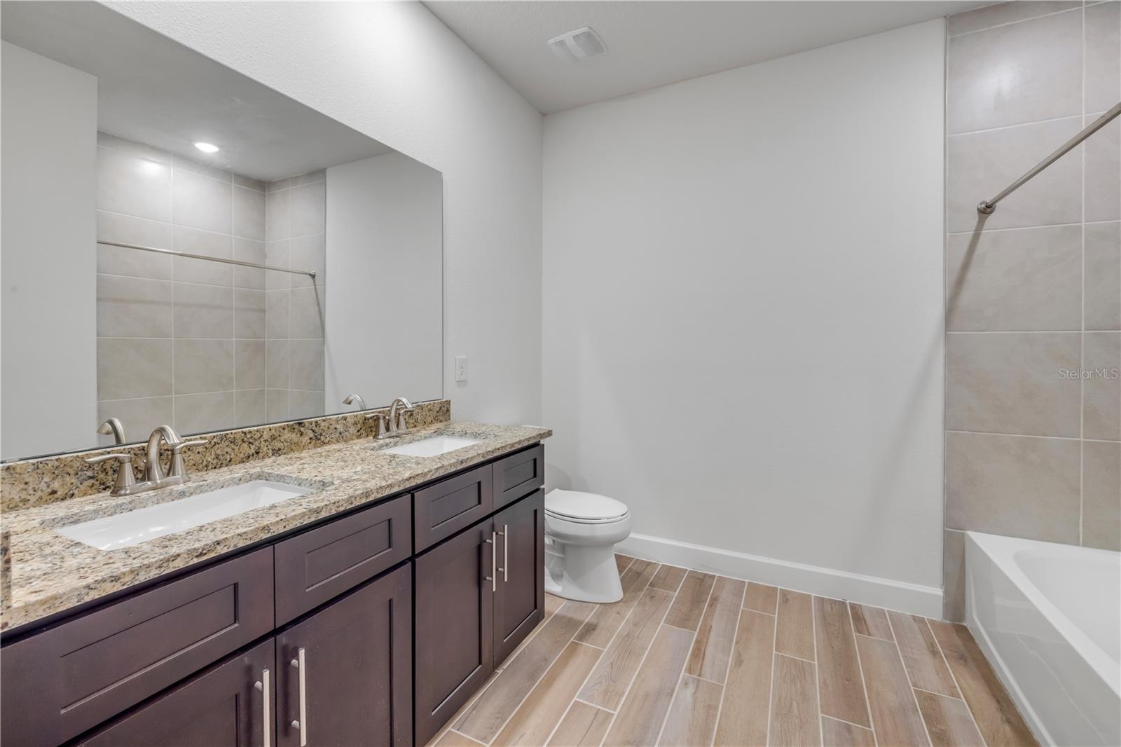 Image 29 of 34 For 553 Coronado Cove Road