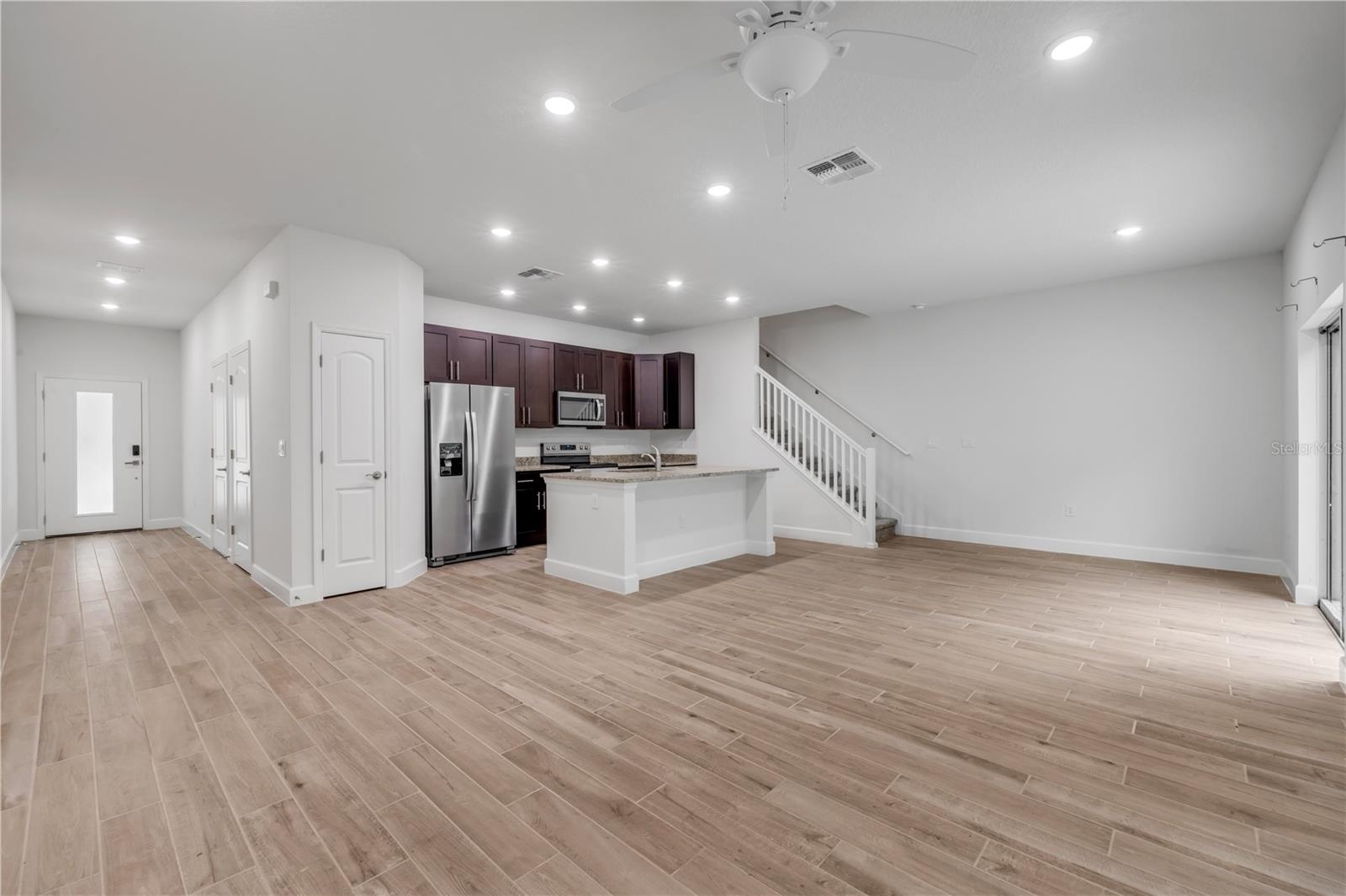 Image 6 of 34 For 553 Coronado Cove Road