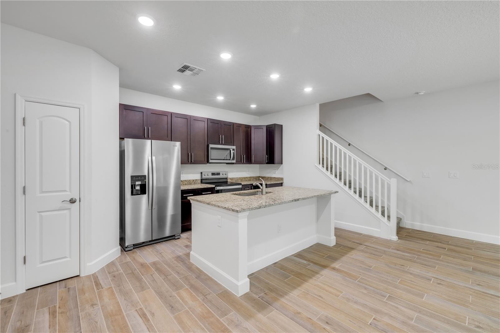 Image 9 of 34 For 553 Coronado Cove Road