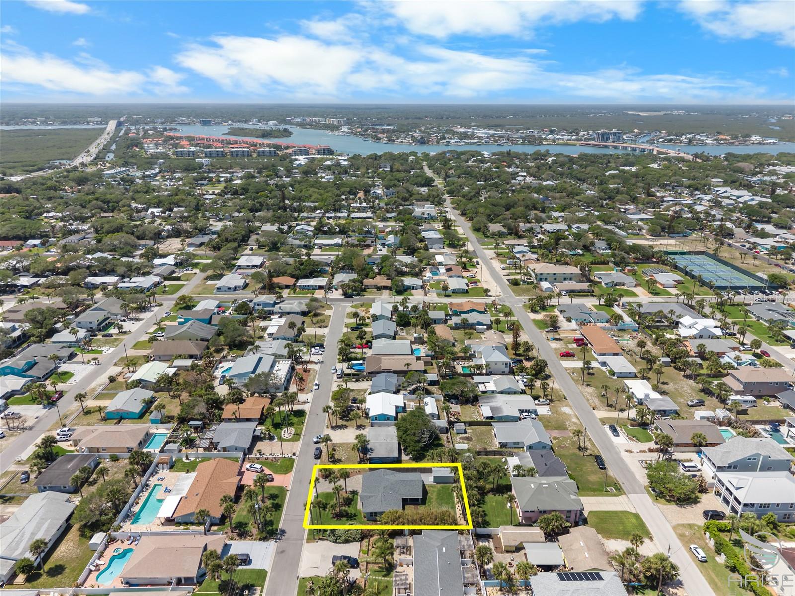 Image 11 of 54 For 818 Hope Avenue