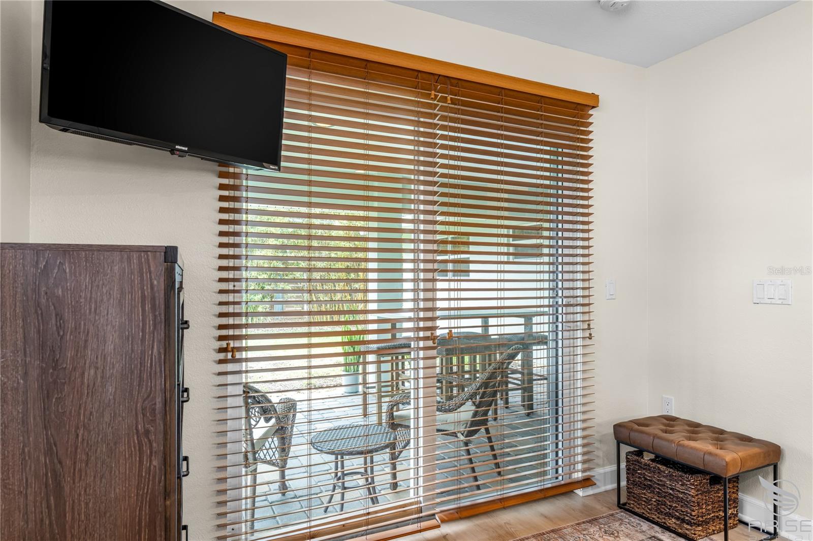 Image 37 of 54 For 818 Hope Avenue