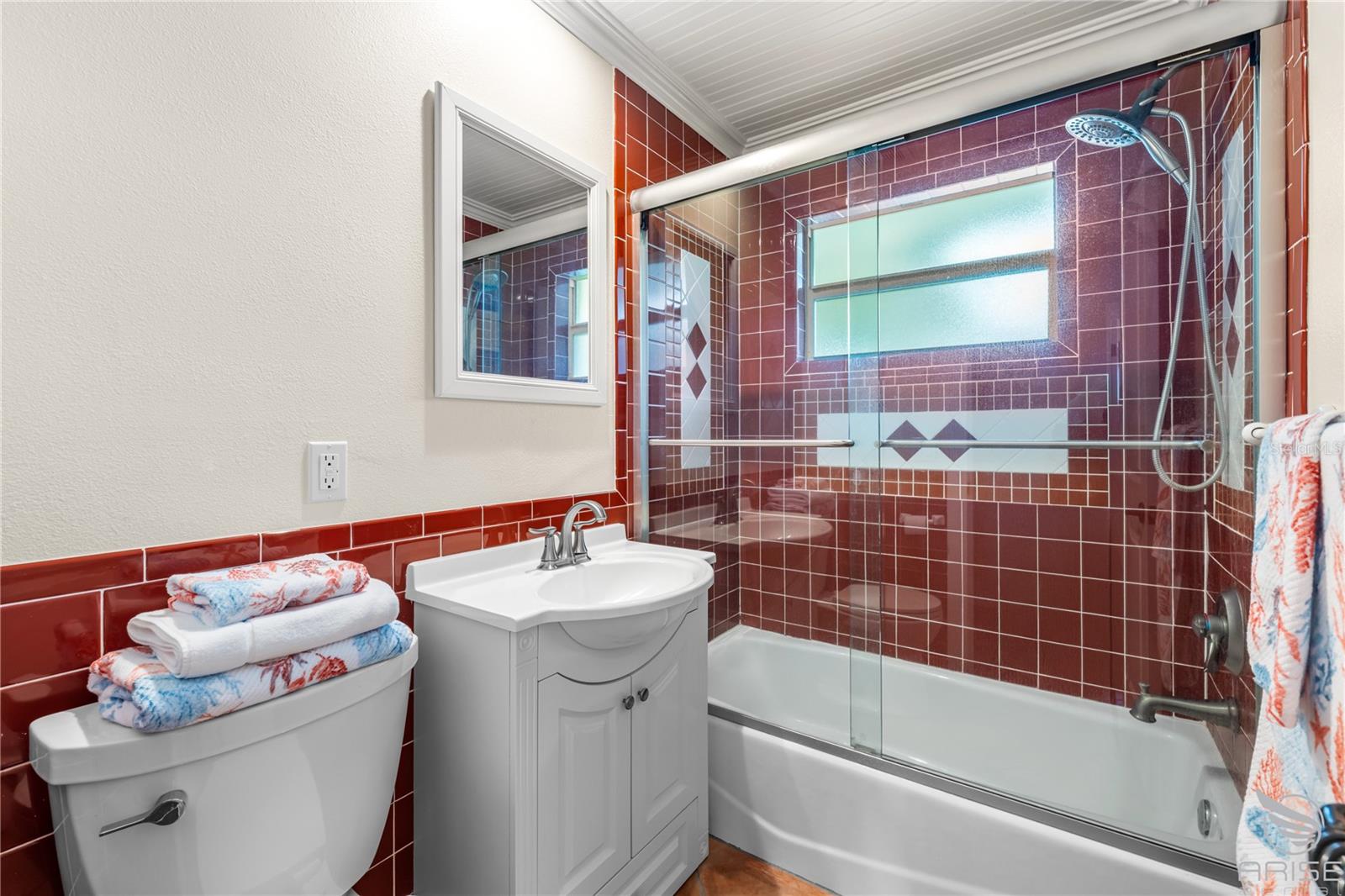 Image 41 of 54 For 818 Hope Avenue