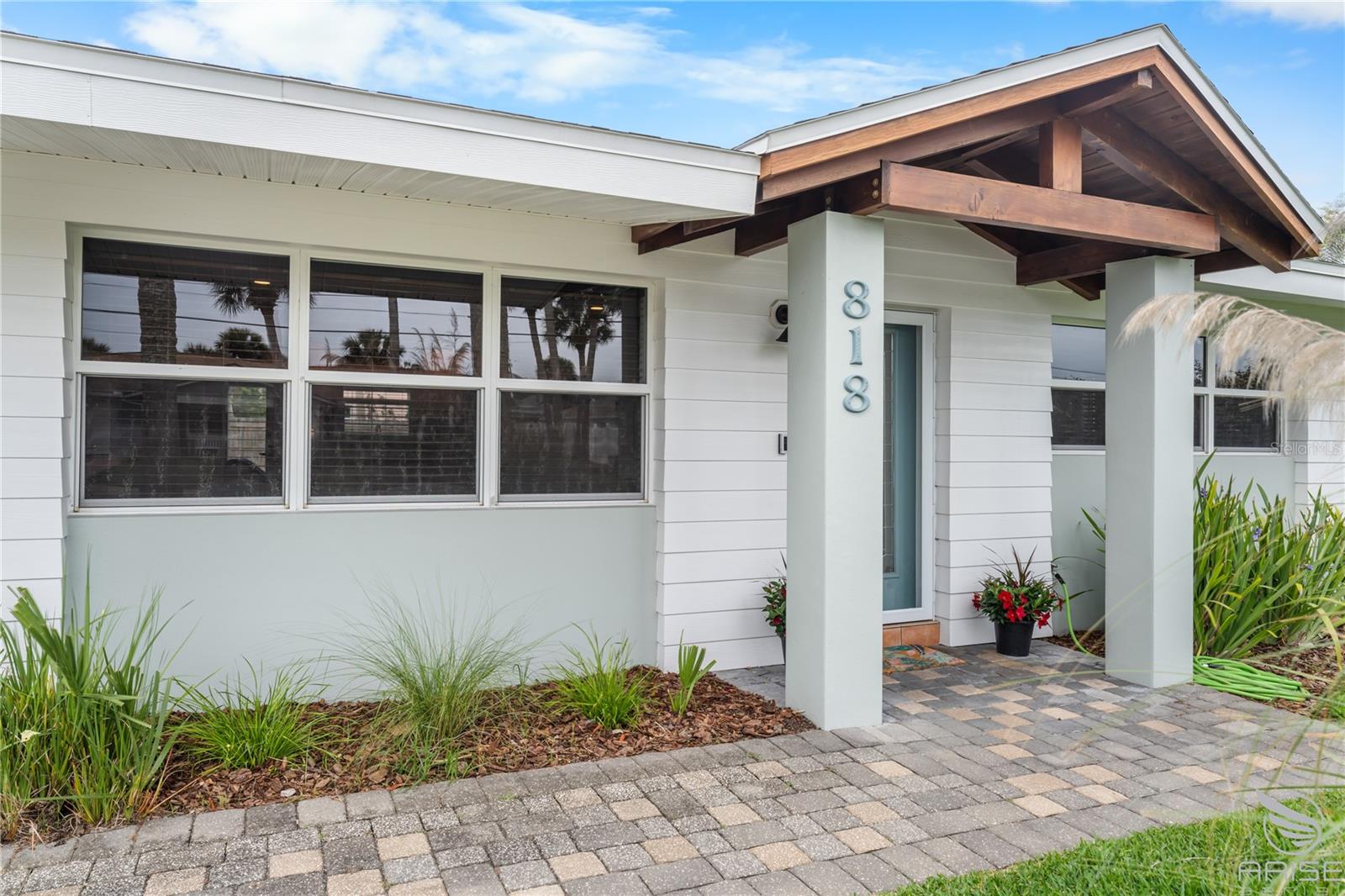 Image 5 of 54 For 818 Hope Avenue