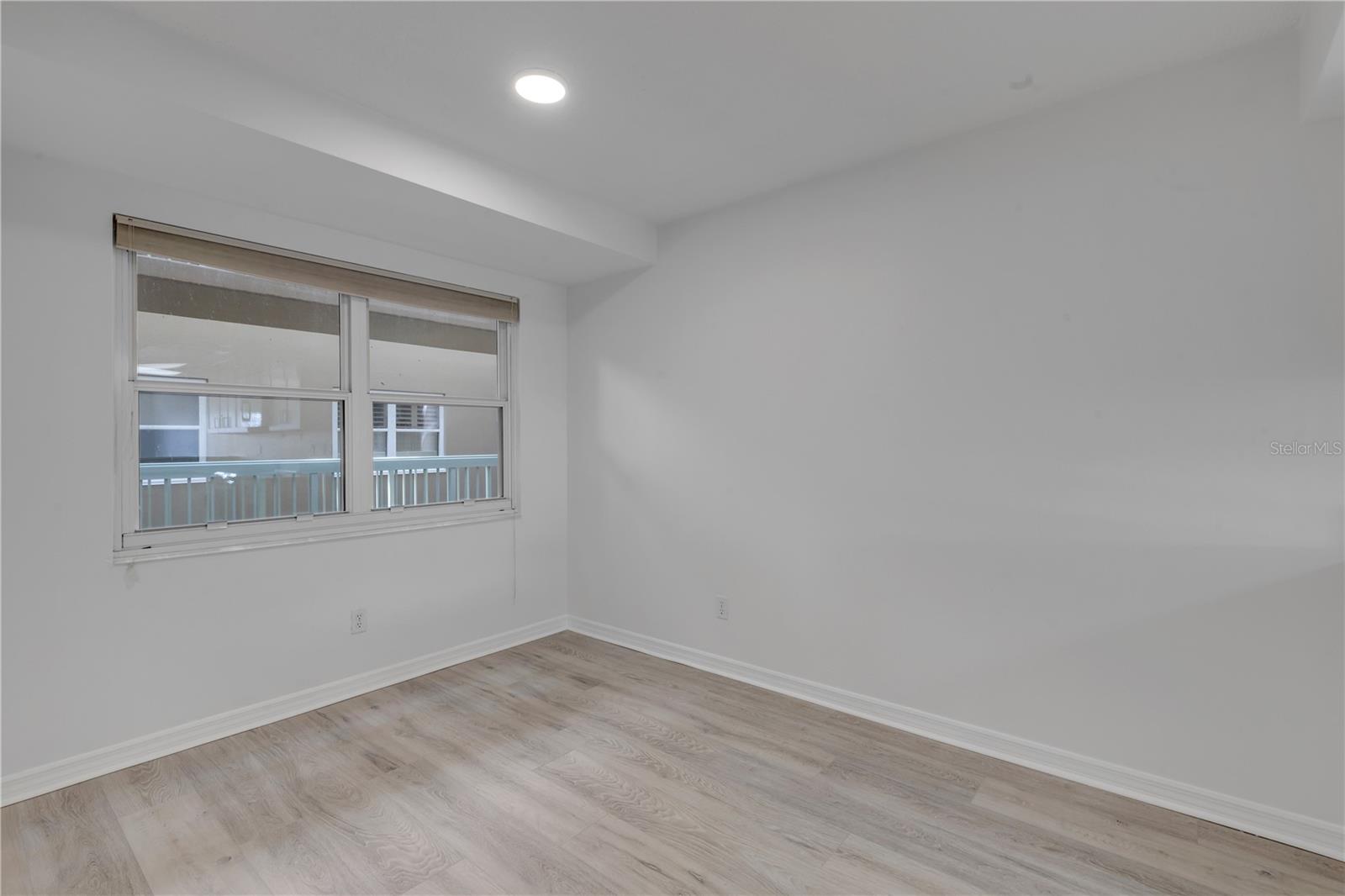 Image 11 of 64 For 4 Oceans West Boulevard 402a