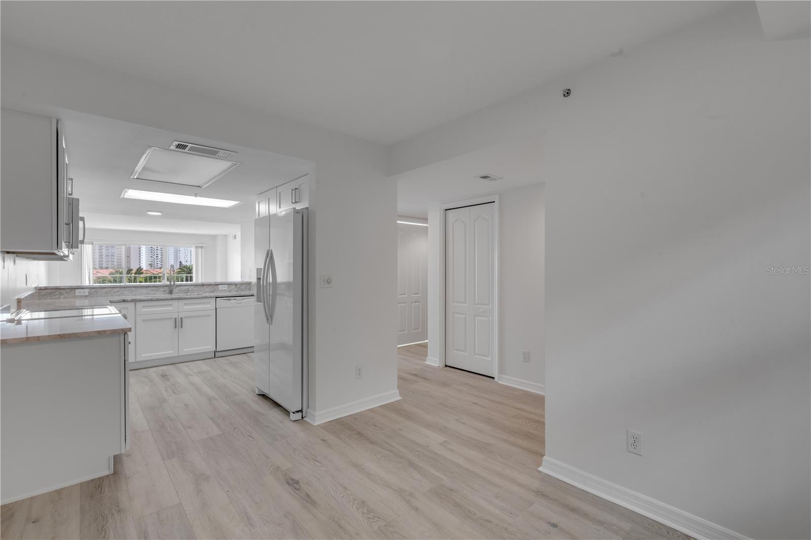 Image 13 of 64 For 4 Oceans West Boulevard 402a