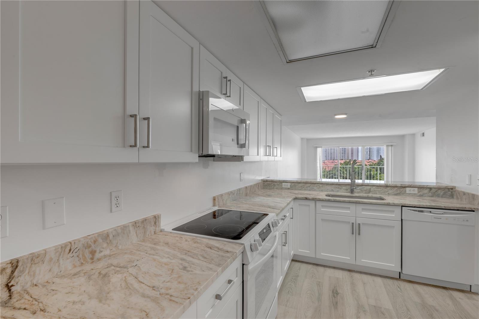 Image 14 of 64 For 4 Oceans West Boulevard 402a