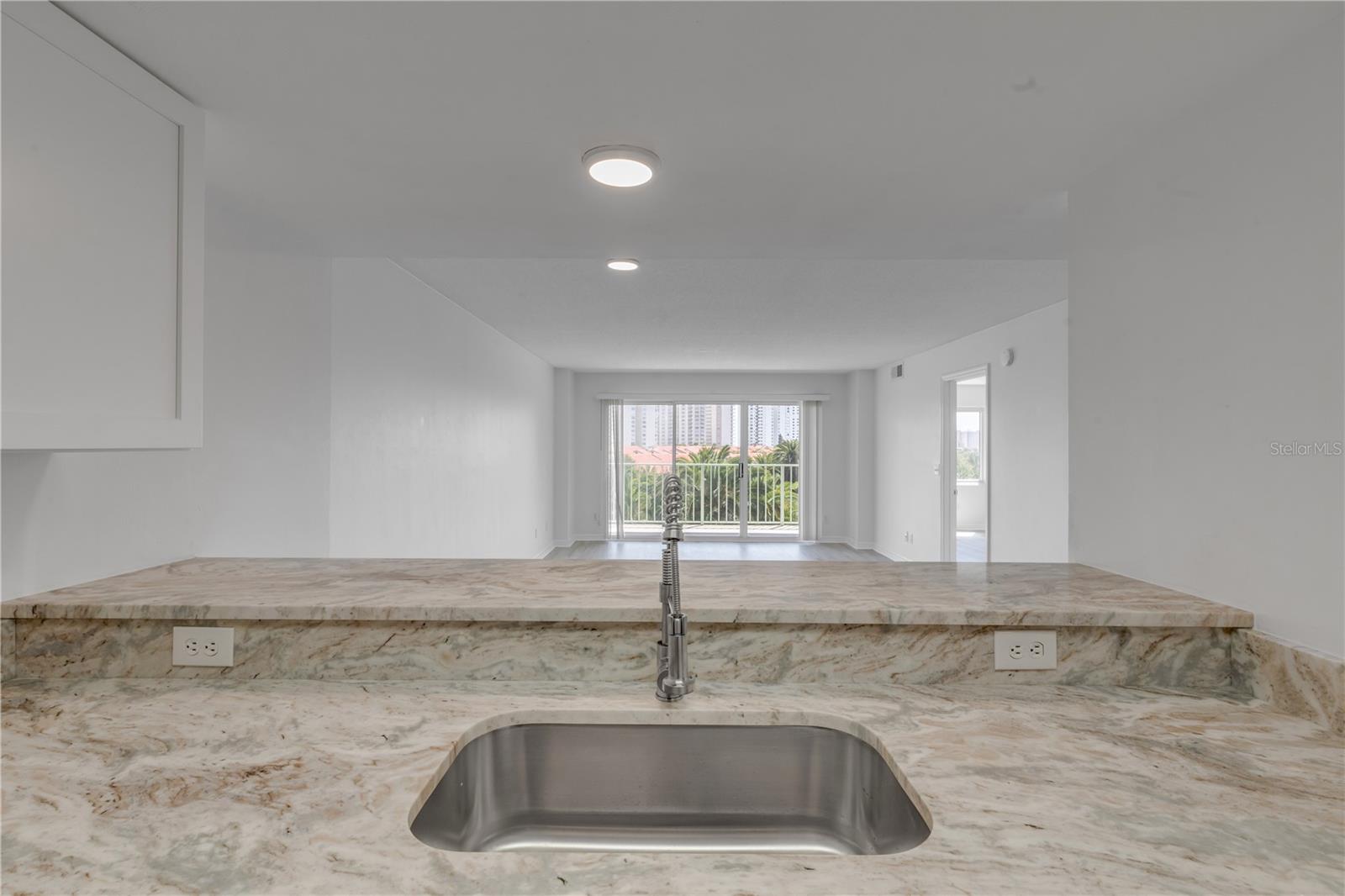 Image 17 of 64 For 4 Oceans West Boulevard 402a