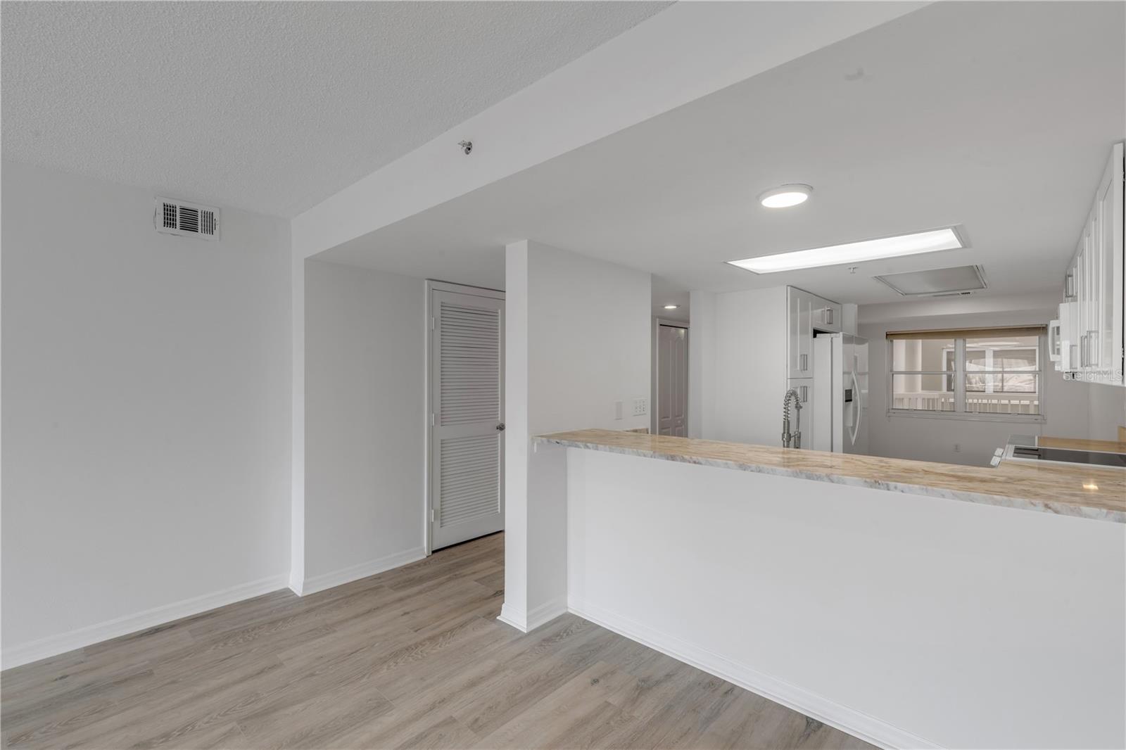 Image 23 of 64 For 4 Oceans West Boulevard 402a