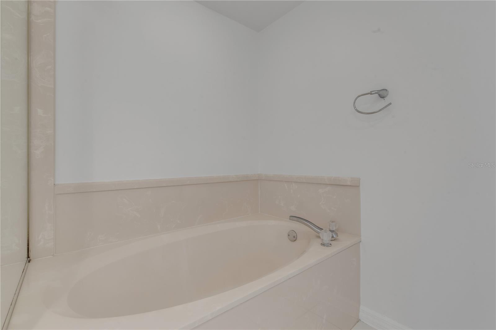 Image 35 of 64 For 4 Oceans West Boulevard 402a