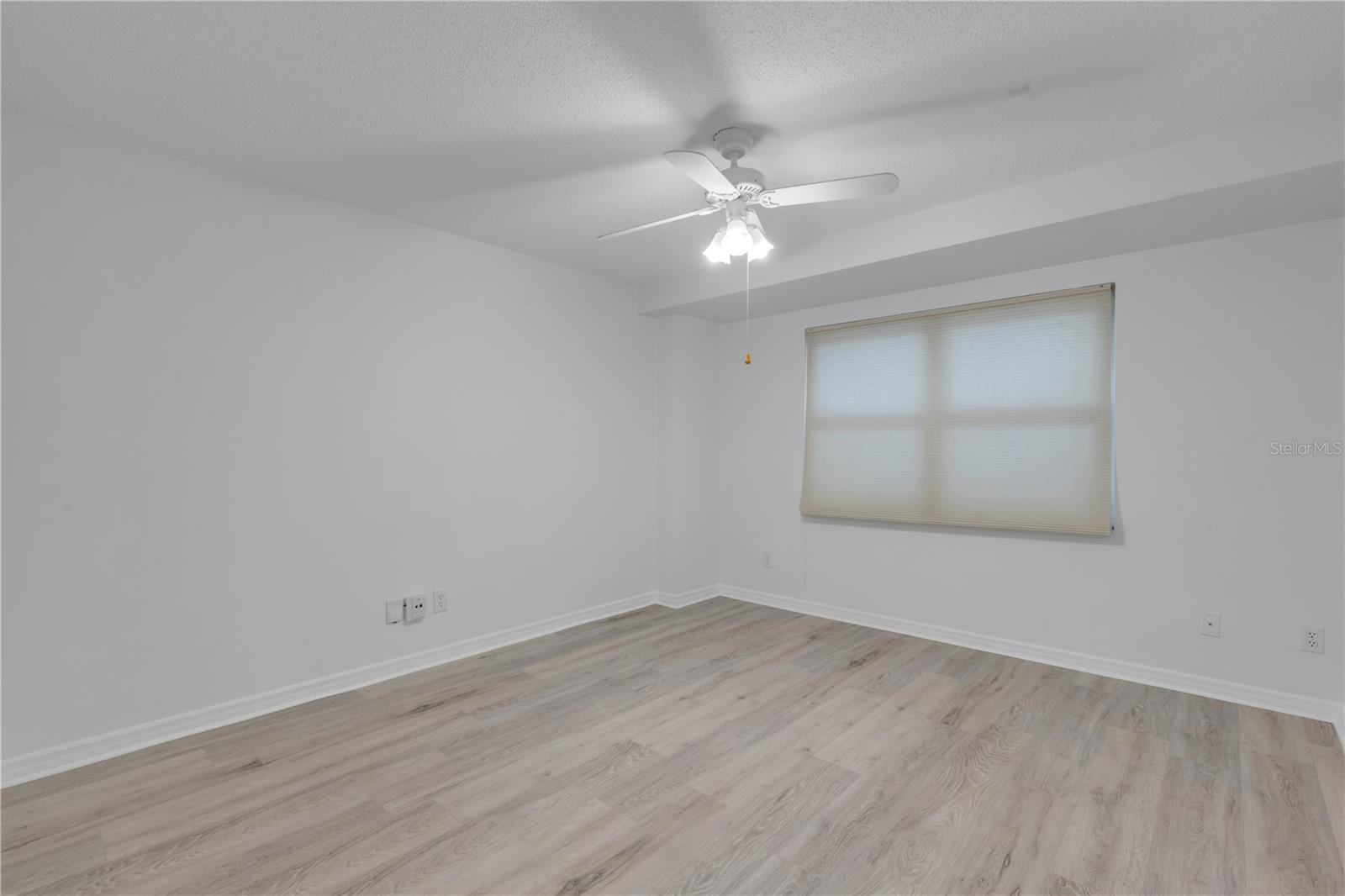 Image 36 of 64 For 4 Oceans West Boulevard 402a