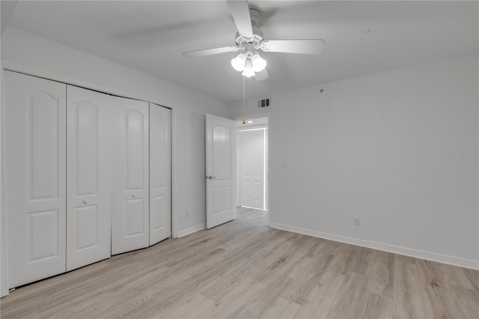 Image 37 of 64 For 4 Oceans West Boulevard 402a