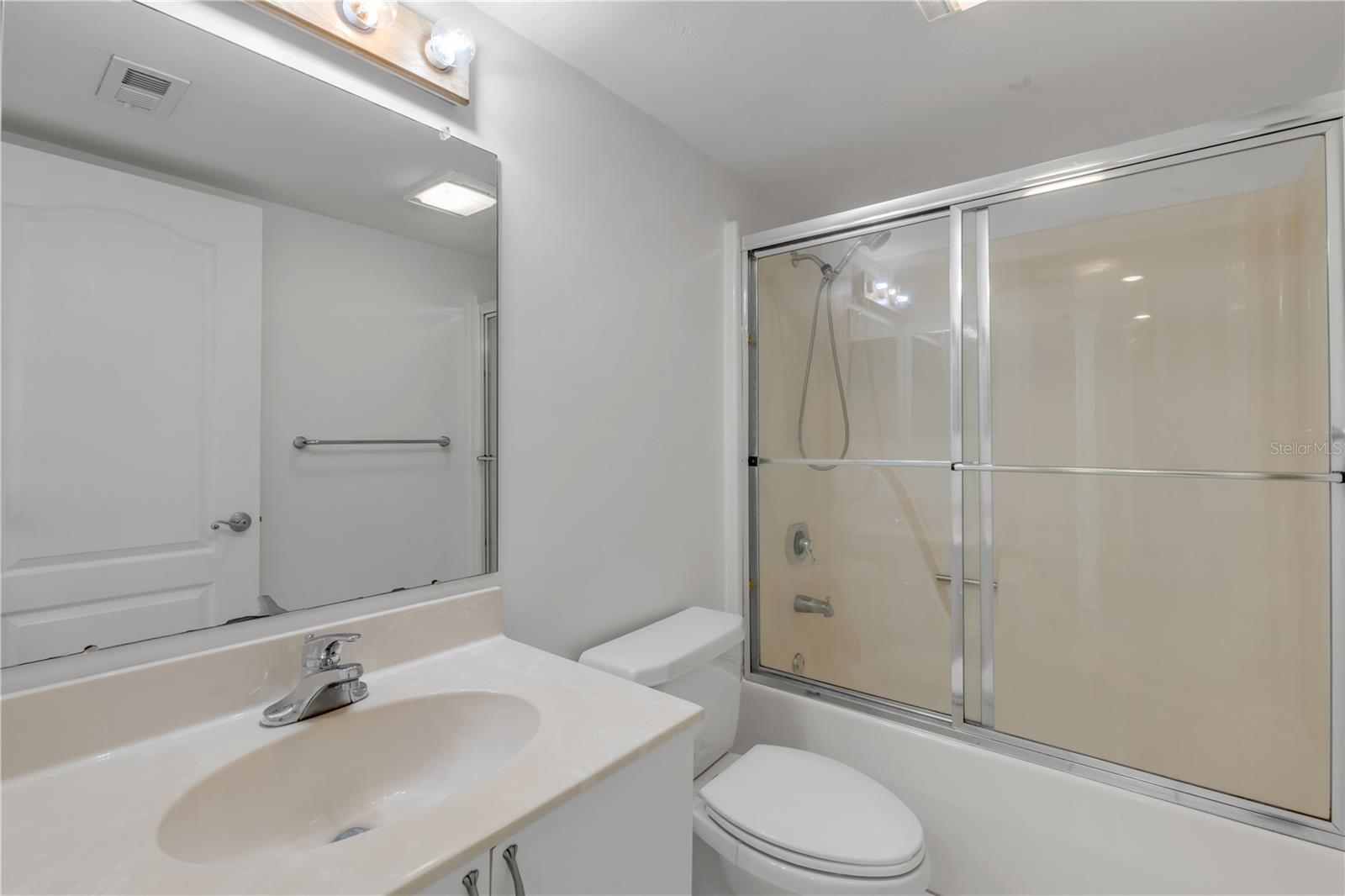 Image 40 of 64 For 4 Oceans West Boulevard 402a