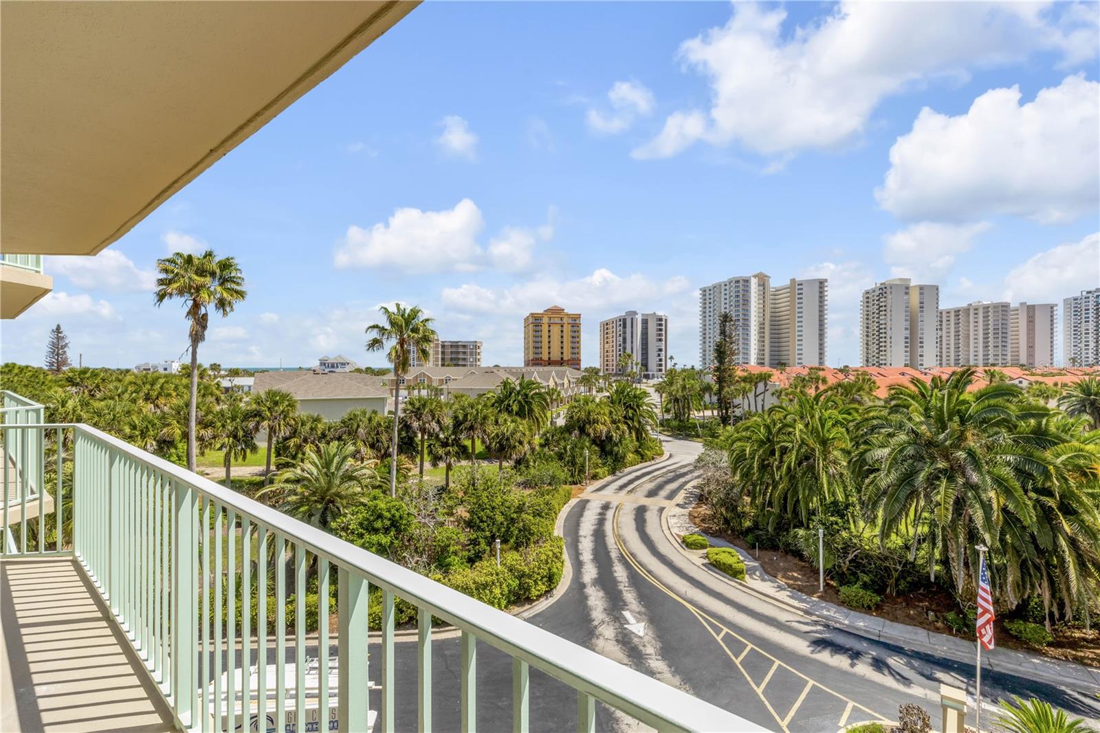 Image 43 of 64 For 4 Oceans West Boulevard 402a