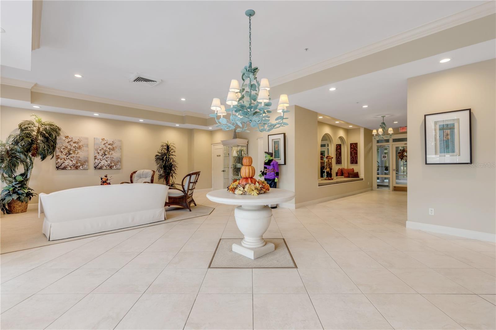 Image 62 of 64 For 4 Oceans West Boulevard 402a