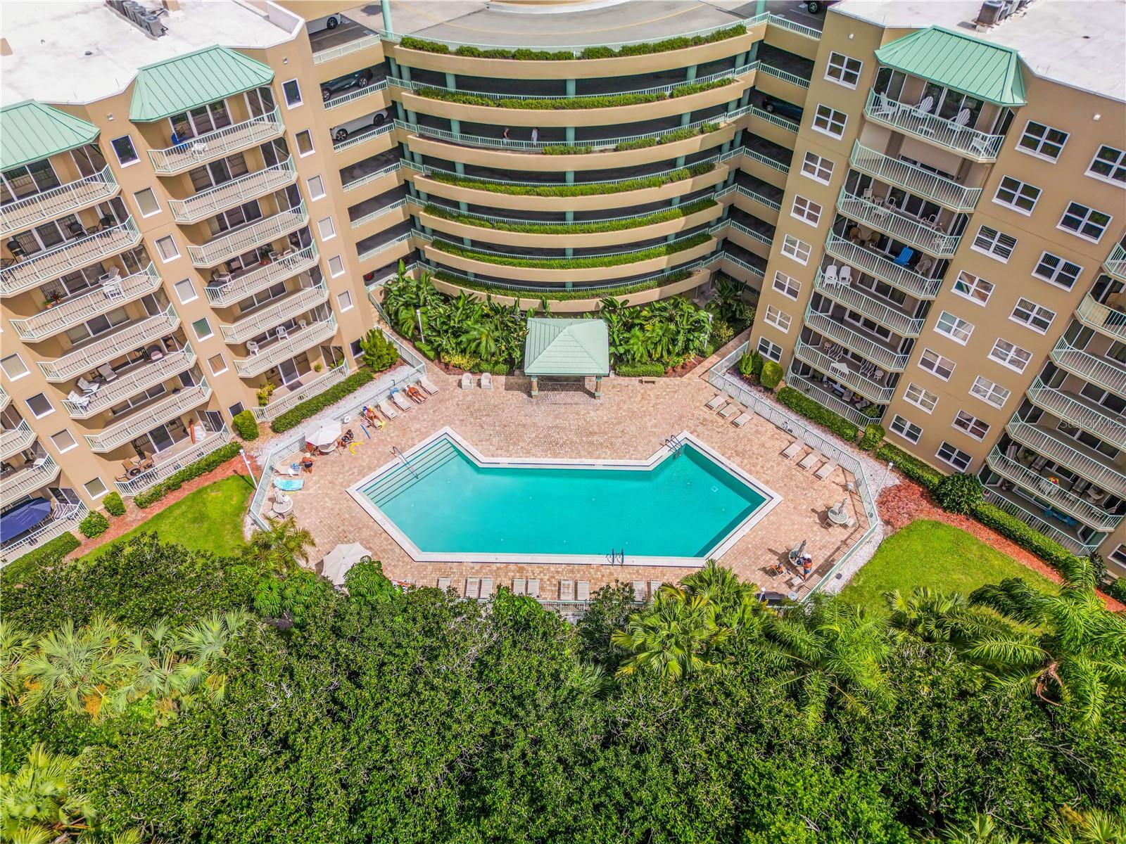 Image 7 of 64 For 4 Oceans West Boulevard 402a