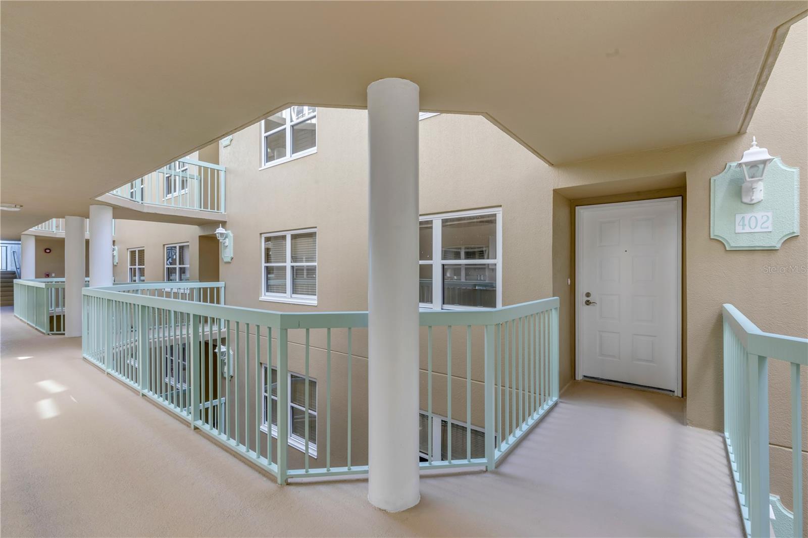 Image 8 of 64 For 4 Oceans West Boulevard 402a