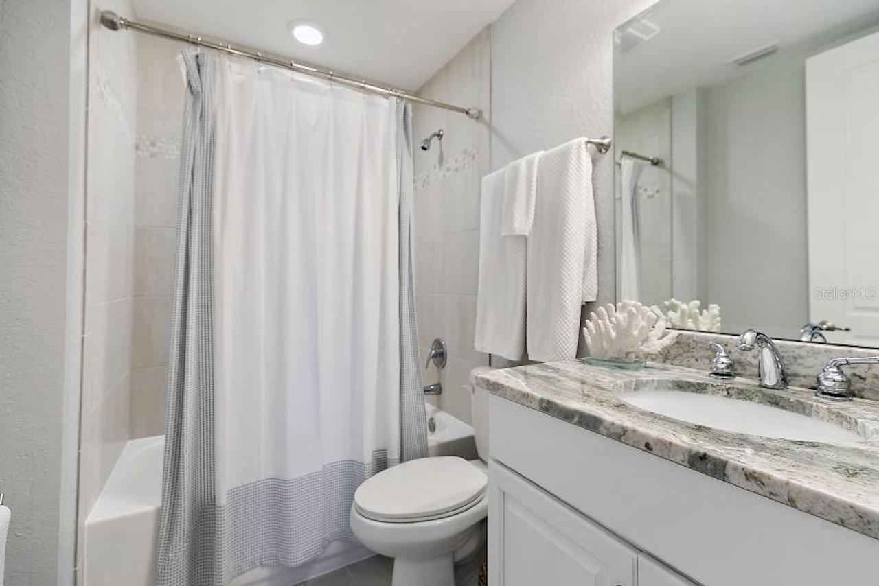 Image 10 of 33 For 2 Riverwalk Drive 202