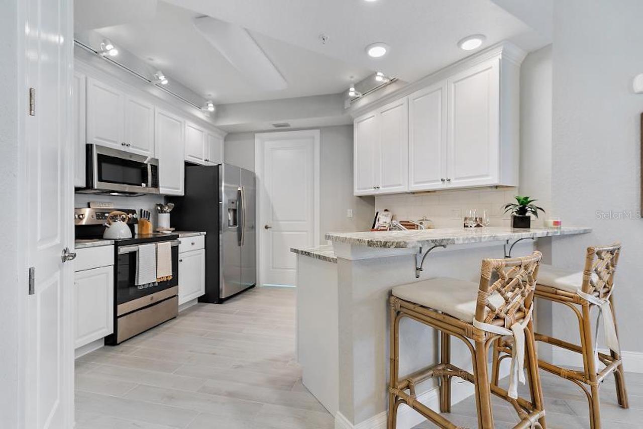 Image 2 of 33 For 2 Riverwalk Drive 202