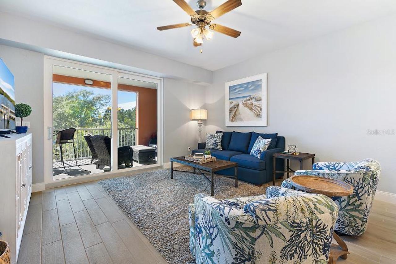 Image 5 of 33 For 2 Riverwalk Drive 202