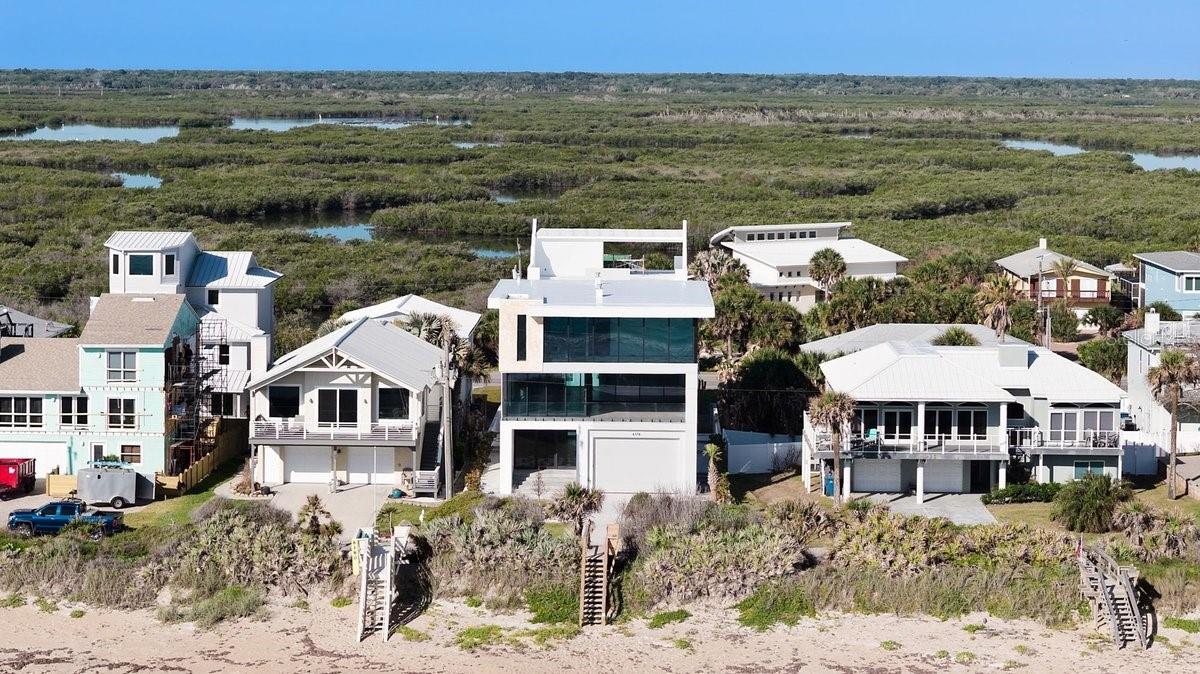 Image 13 of 95 For 6176 Atlantic Avenue