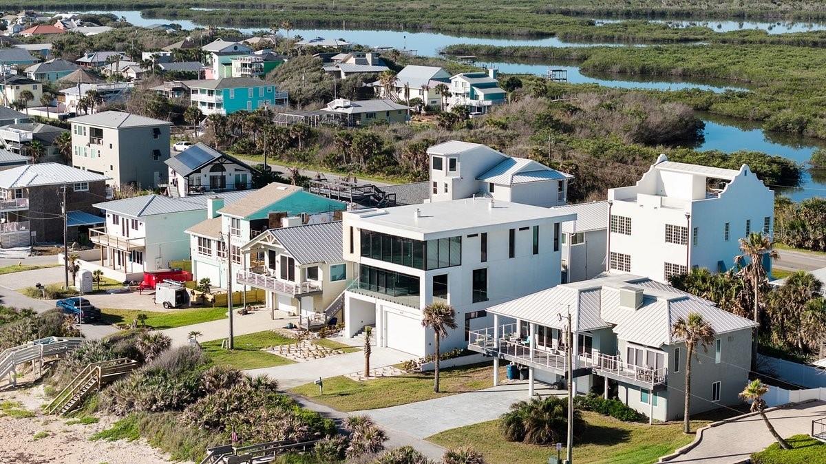 Image 14 of 95 For 6176 Atlantic Avenue