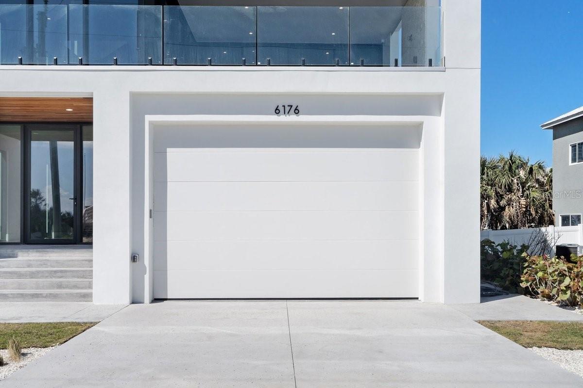 Image 29 of 95 For 6176 Atlantic Avenue