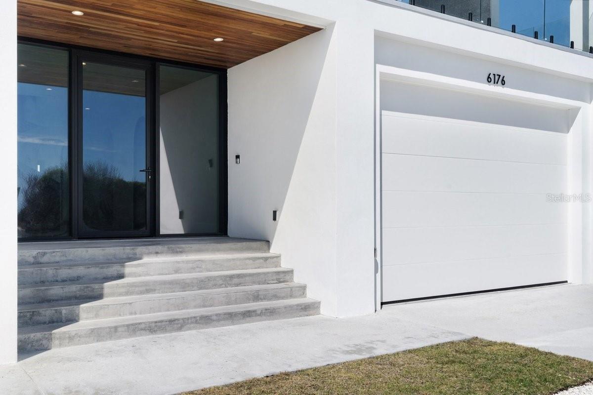 Image 30 of 95 For 6176 Atlantic Avenue