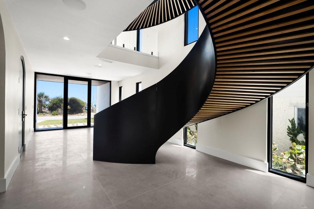 Image 33 of 95 For 6176 Atlantic Avenue