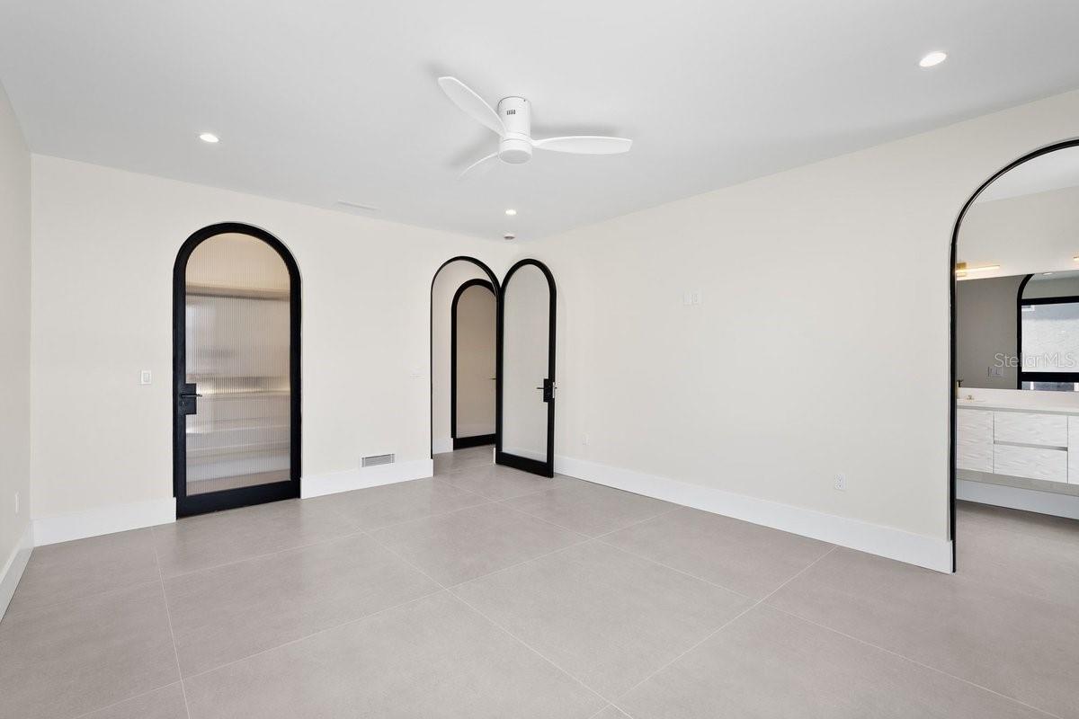 Image 36 of 95 For 6176 Atlantic Avenue