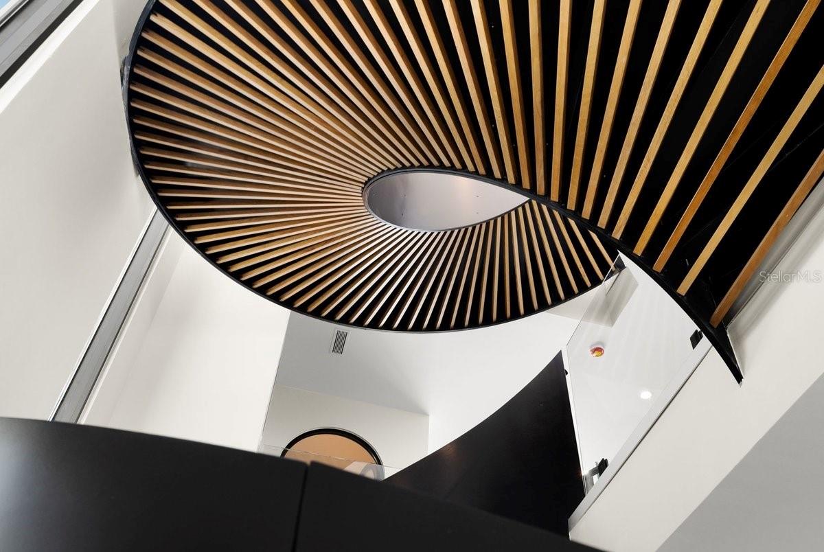 Image 42 of 95 For 6176 Atlantic Avenue