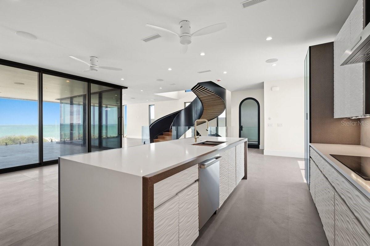 Image 50 of 95 For 6176 Atlantic Avenue