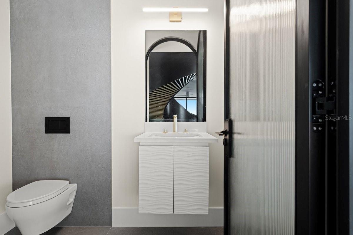 Image 65 of 95 For 6176 Atlantic Avenue