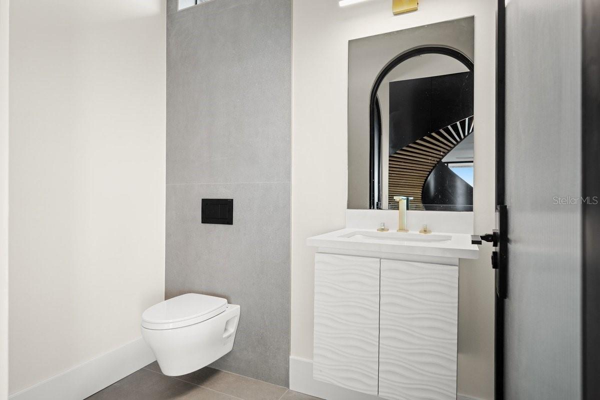 Image 66 of 95 For 6176 Atlantic Avenue