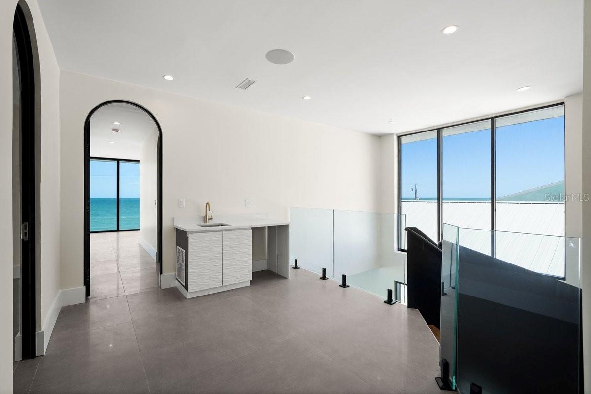 Image 68 of 95 For 6176 Atlantic Avenue