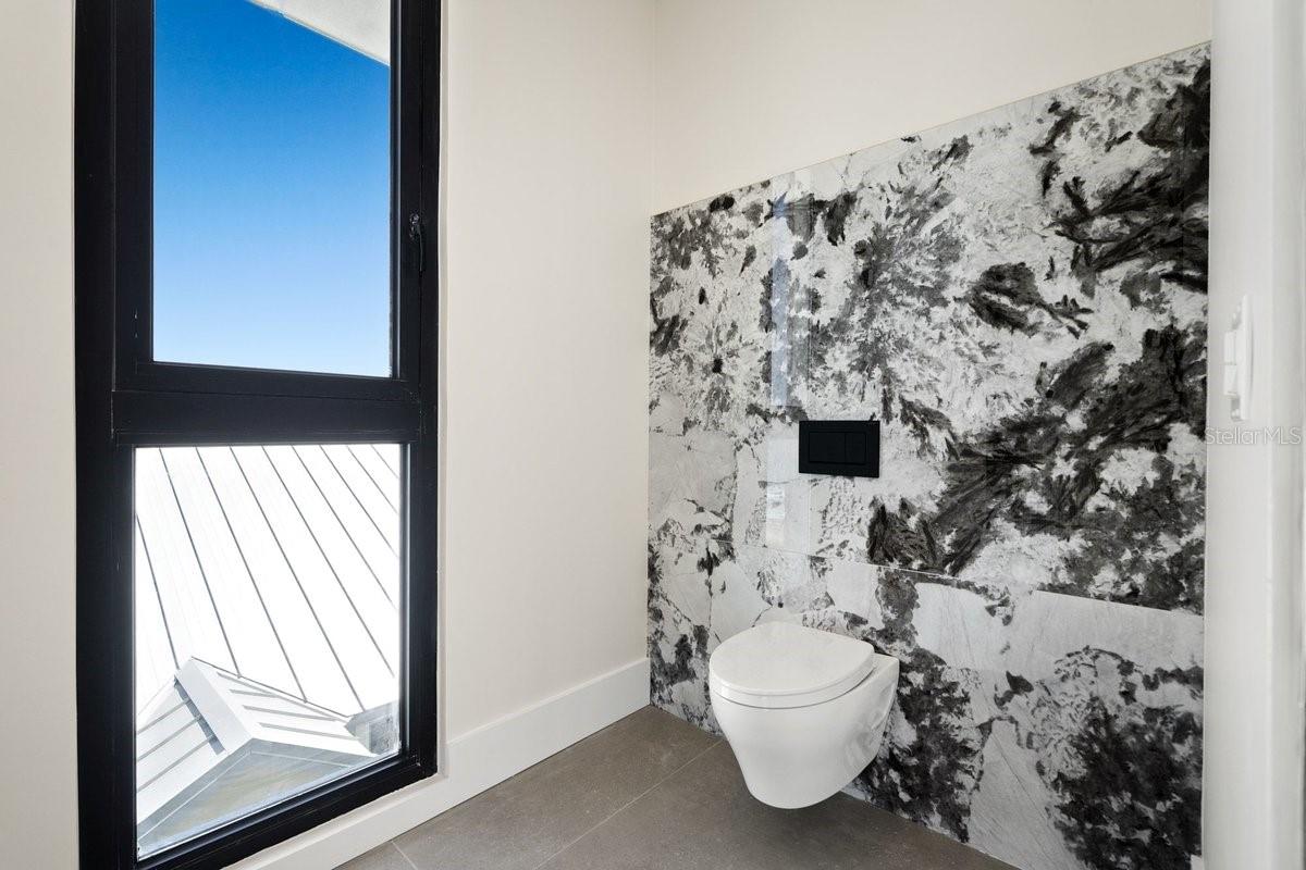 Image 80 of 95 For 6176 Atlantic Avenue