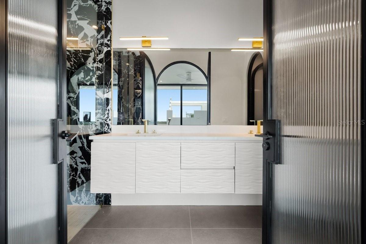 Image 84 of 95 For 6176 Atlantic Avenue