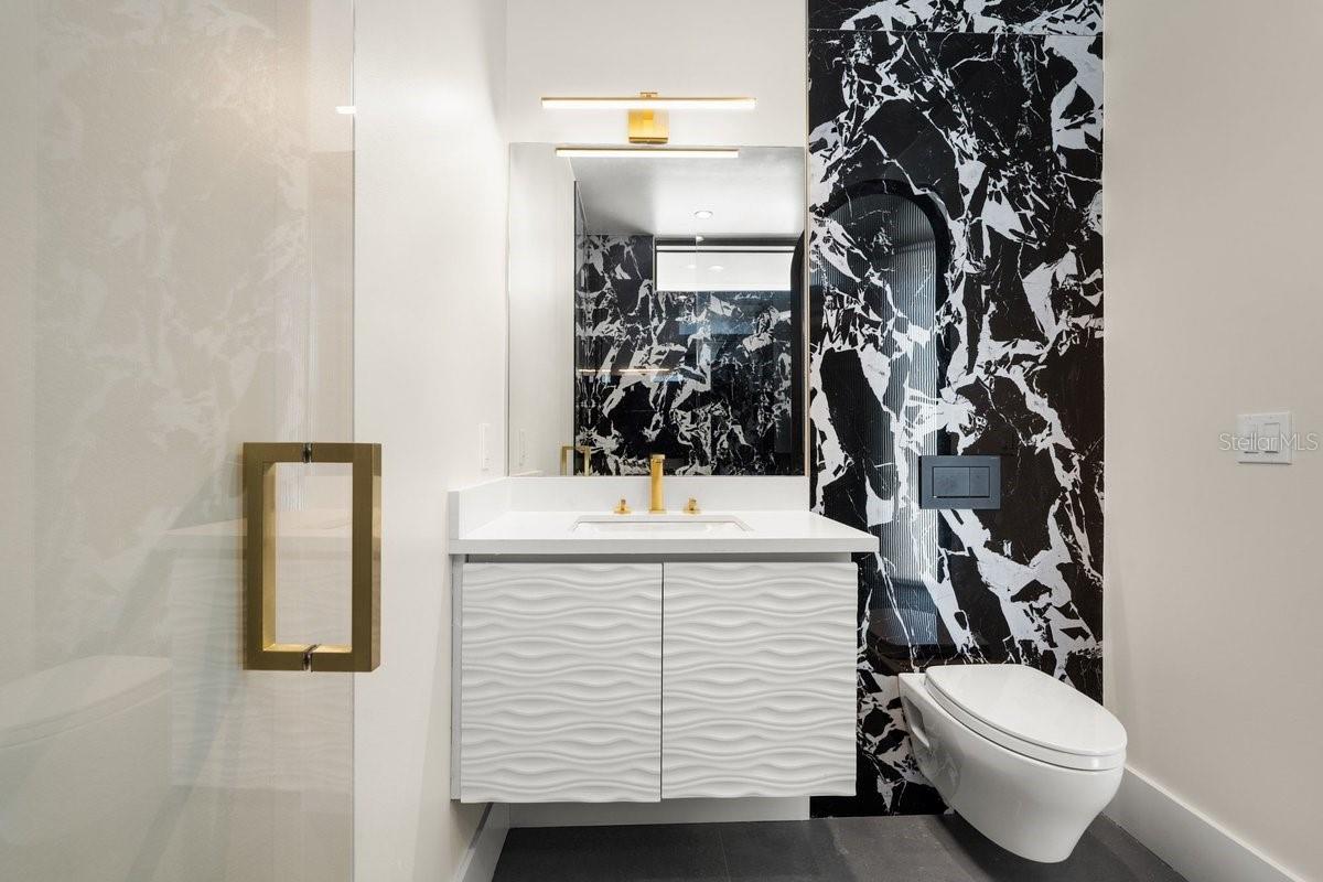 Image 90 of 95 For 6176 Atlantic Avenue