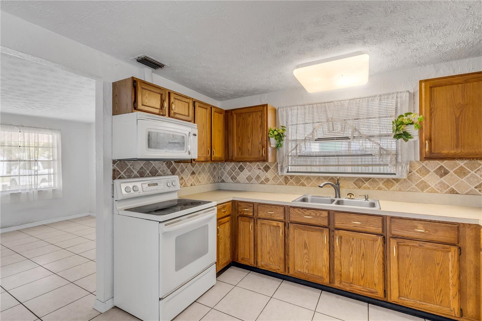 Image 16 of 32 For 114 Pine Bluff Street