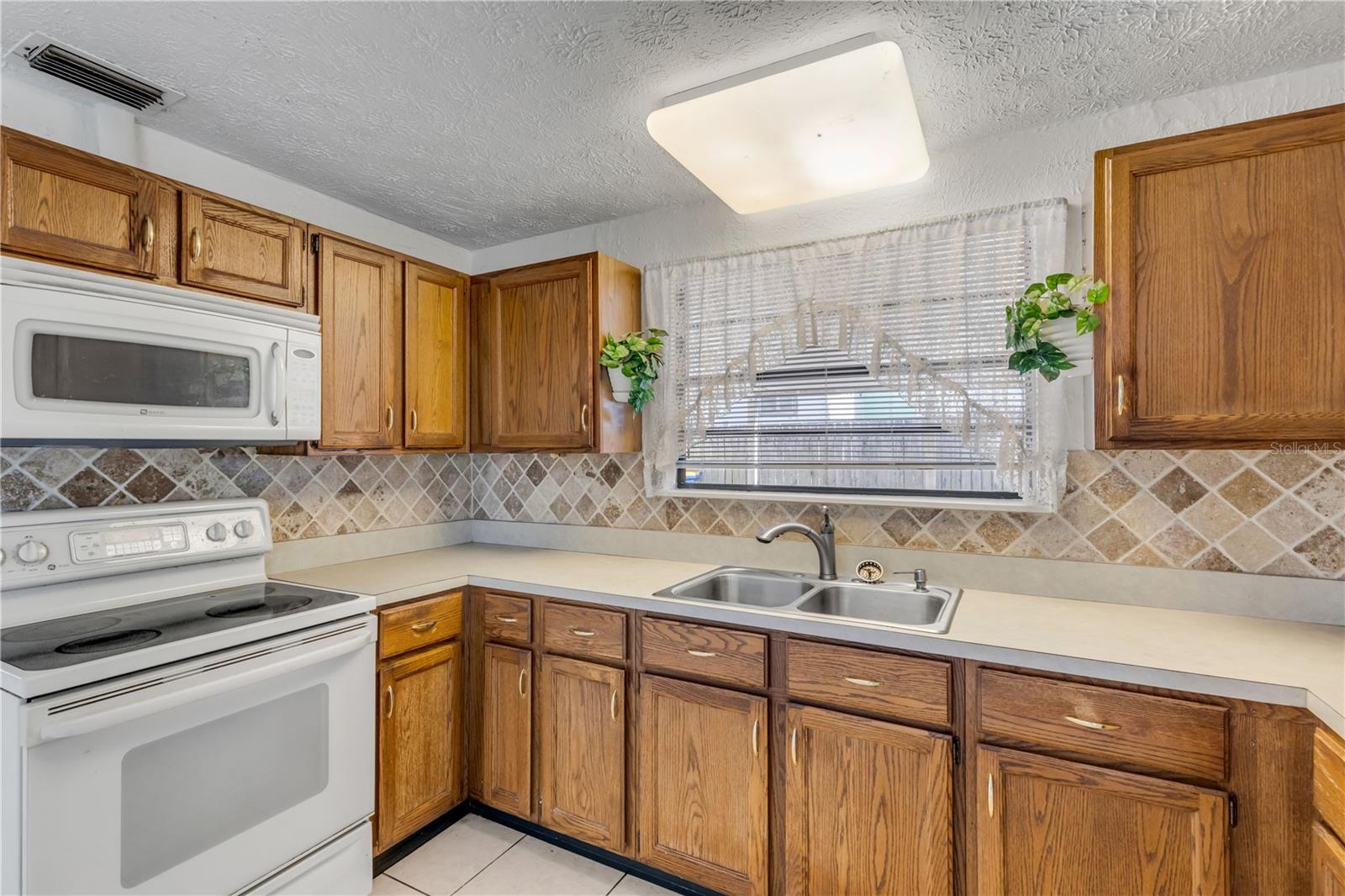 Image 17 of 32 For 114 Pine Bluff Street