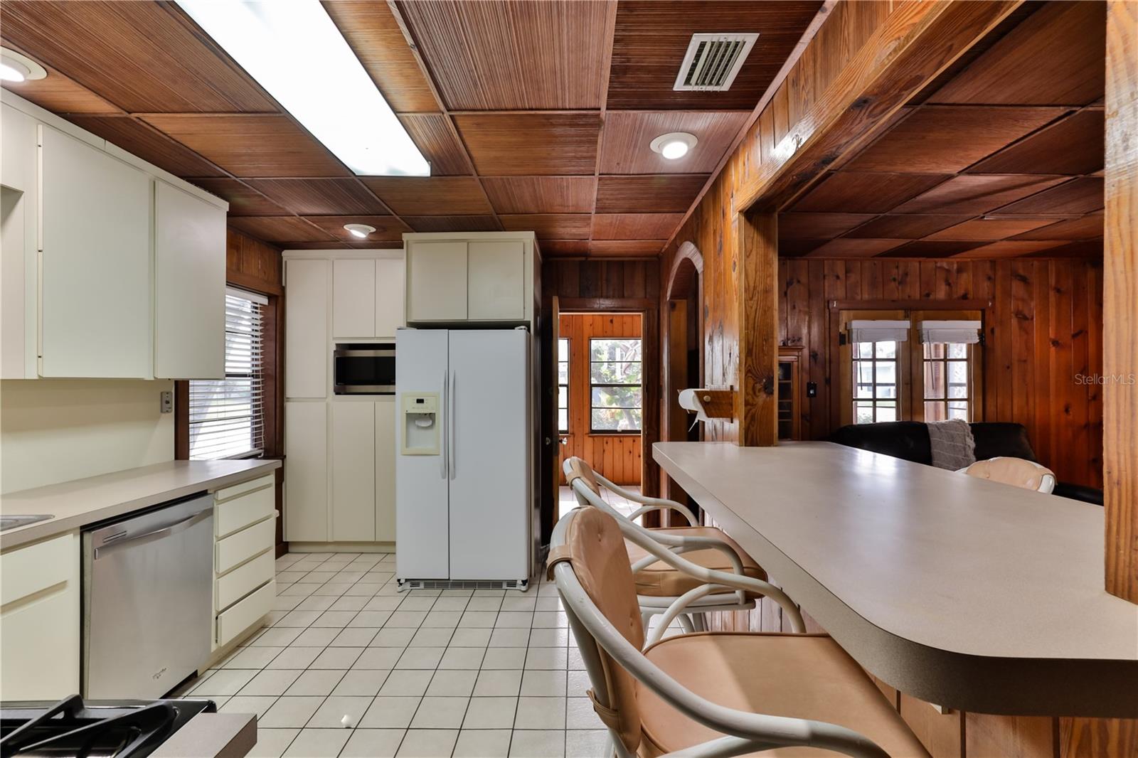 Image 18 of 44 For 314 Due East Street