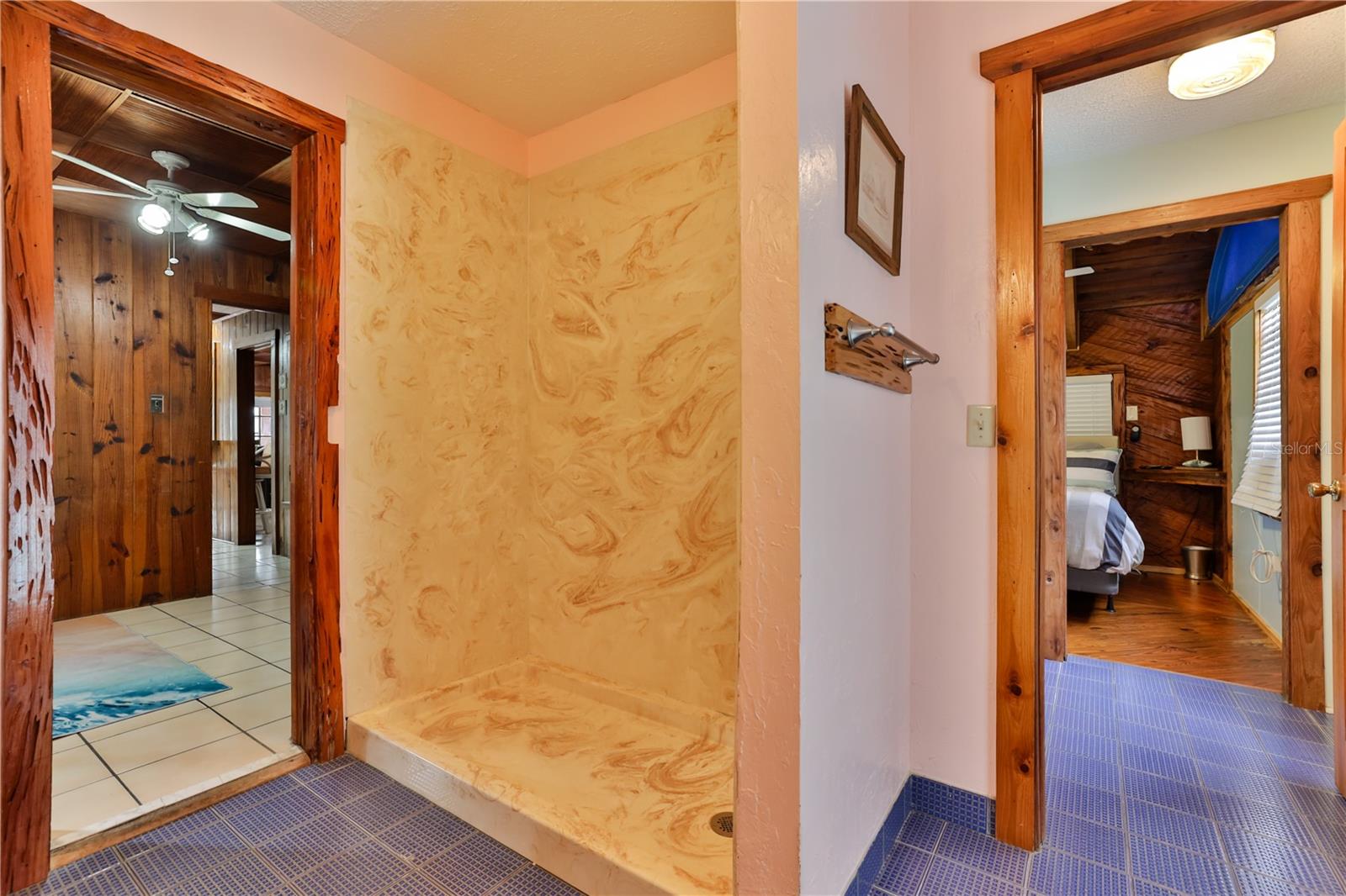 Image 28 of 44 For 314 Due East Street