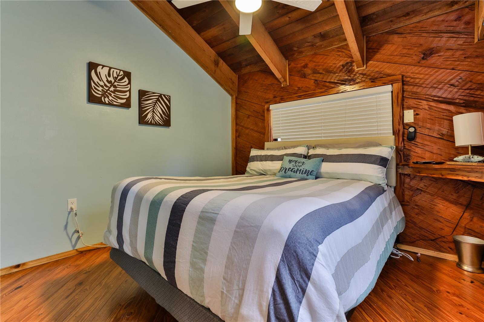 Image 30 of 44 For 314 Due East Street