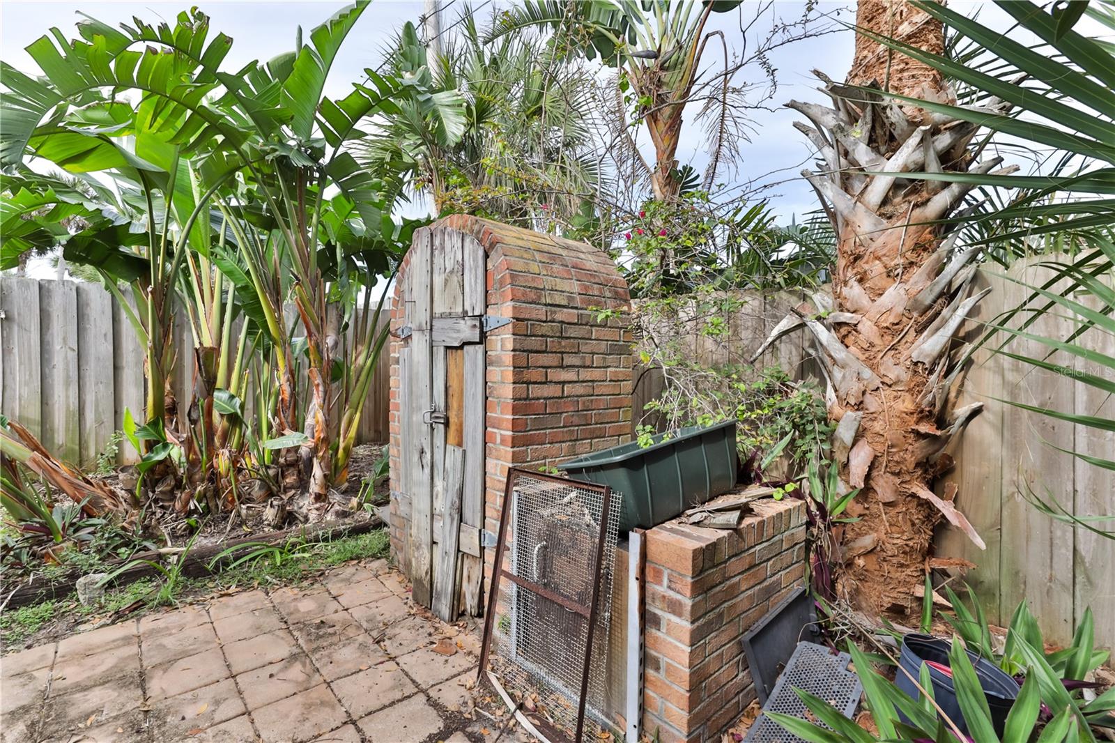 Image 38 of 44 For 314 Due East Street