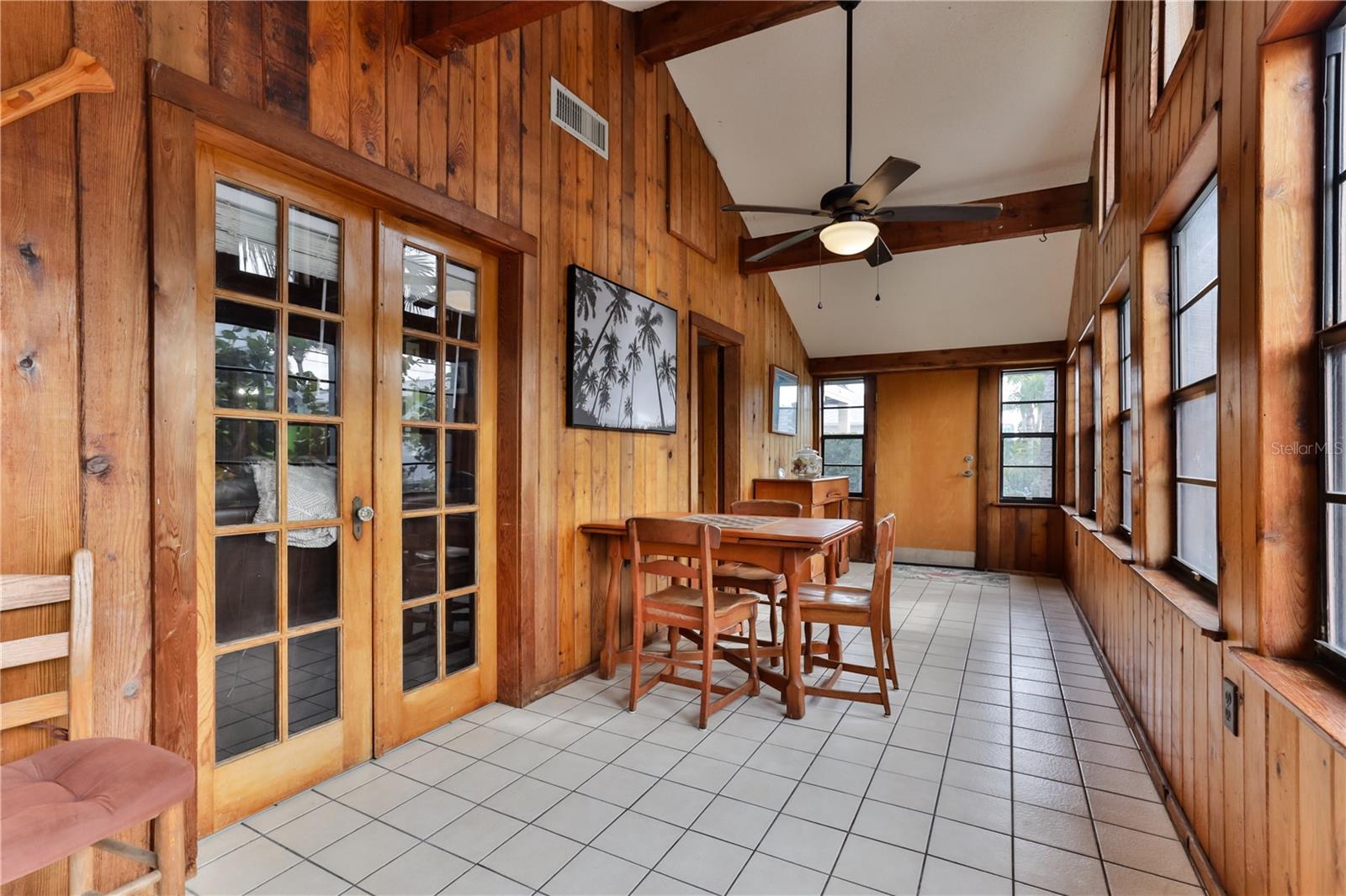 Image 4 of 44 For 314 Due East Street