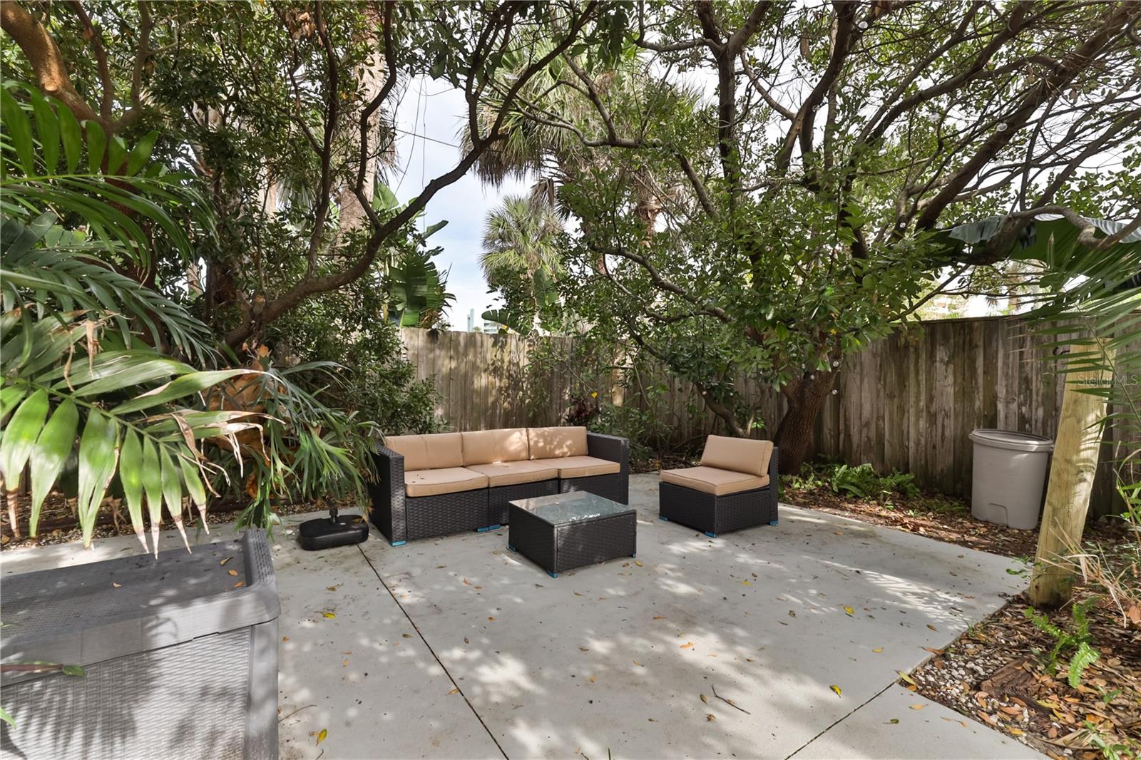 Image 40 of 44 For 314 Due East Street