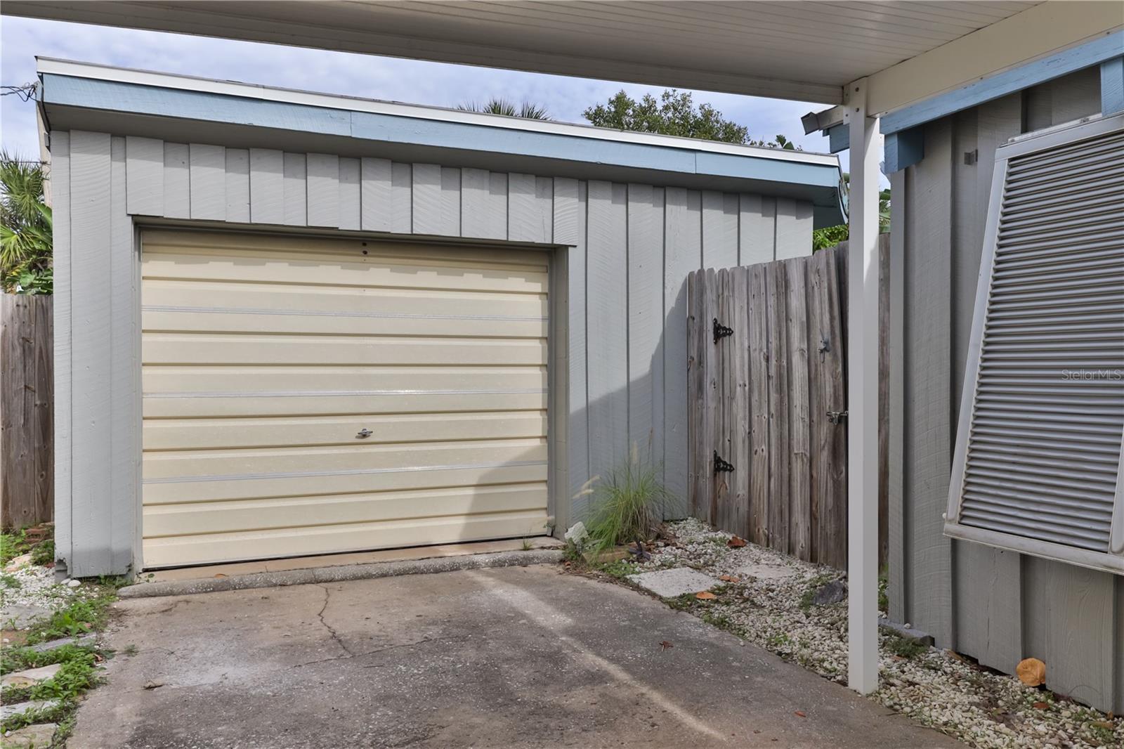 Image 41 of 44 For 314 Due East Street