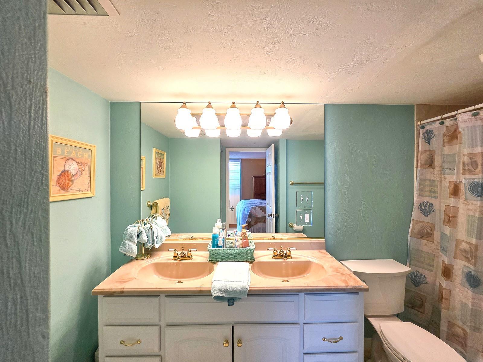 Image 14 of 43 For 3051 S. Atlantic Avenue S050