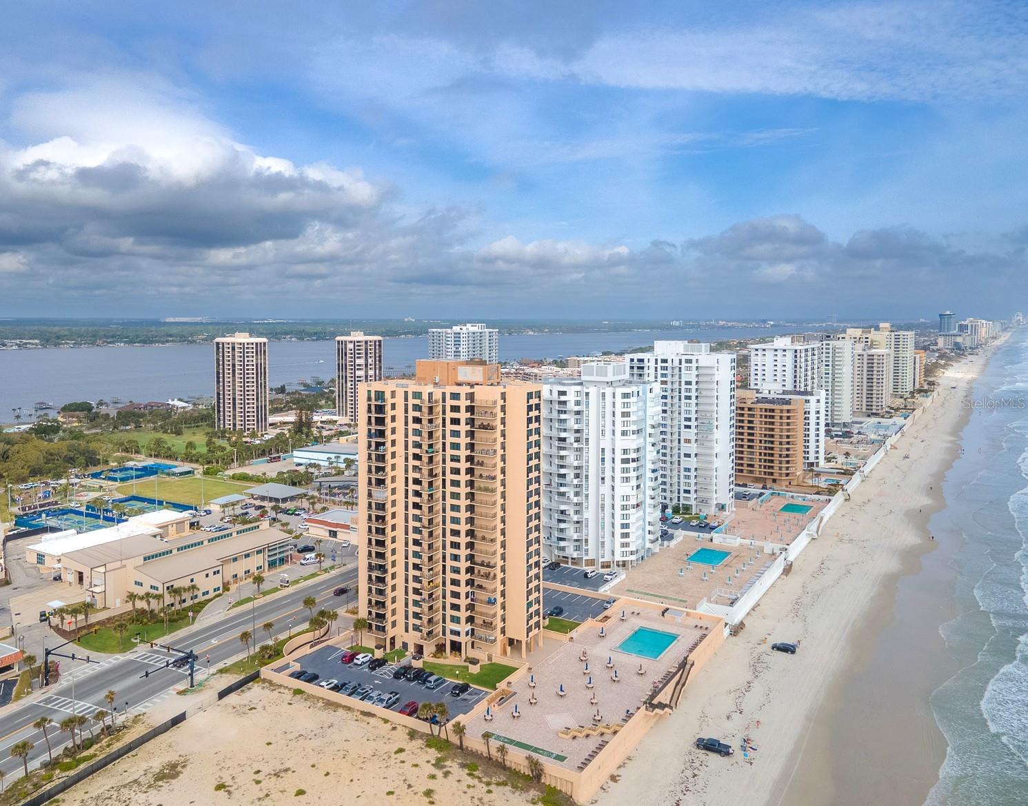 Image 26 of 43 For 3051 S. Atlantic Avenue S050