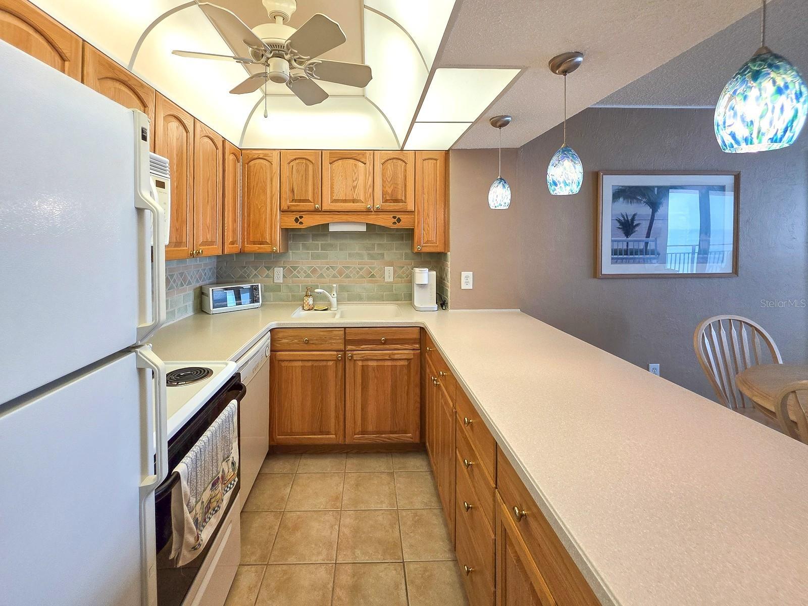 Image 8 of 43 For 3051 S. Atlantic Avenue S050