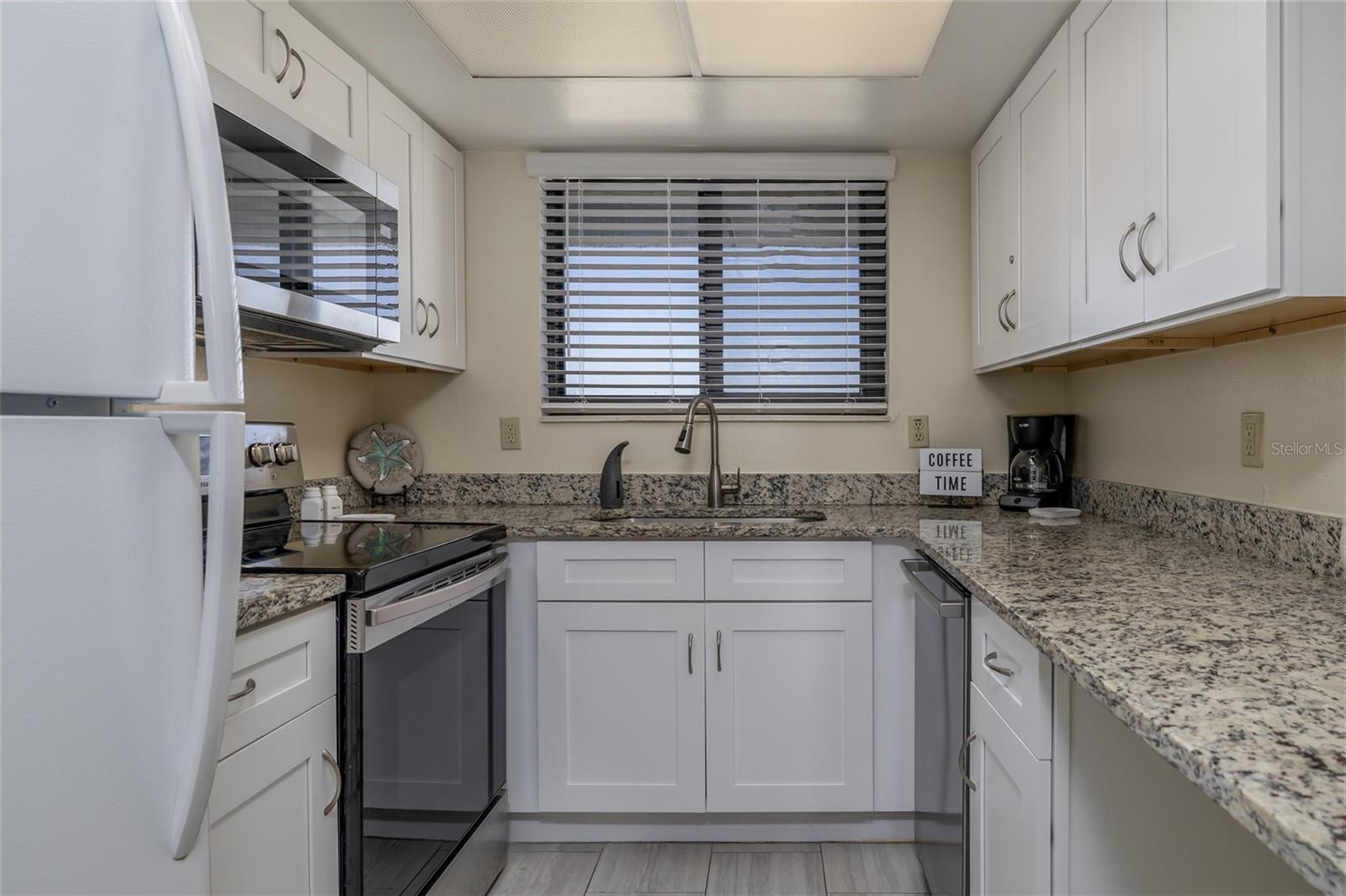 Image 11 of 26 For 3405 Atlantic Avenue 601